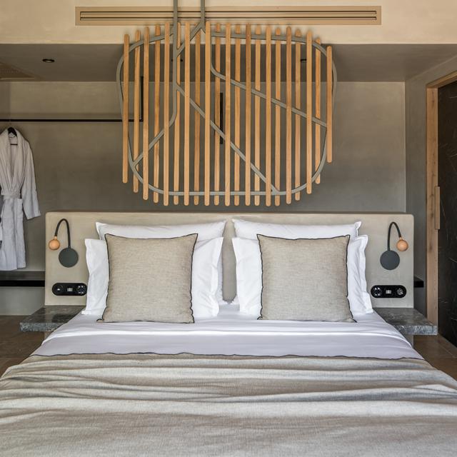 Acro Suites
