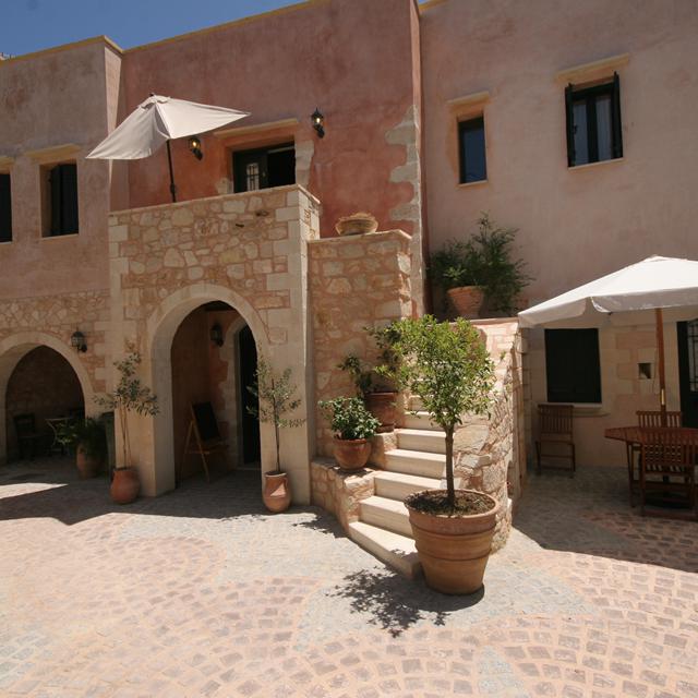 Kastellos Village