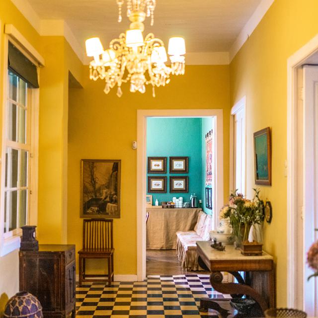 Casa Amarilla