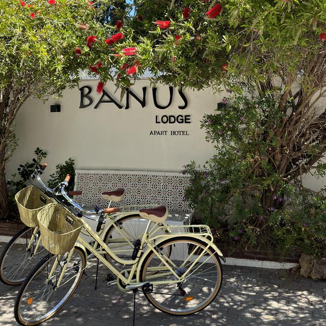 Banus Lodge
