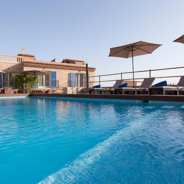 Es Corte Vell Inland Hotel