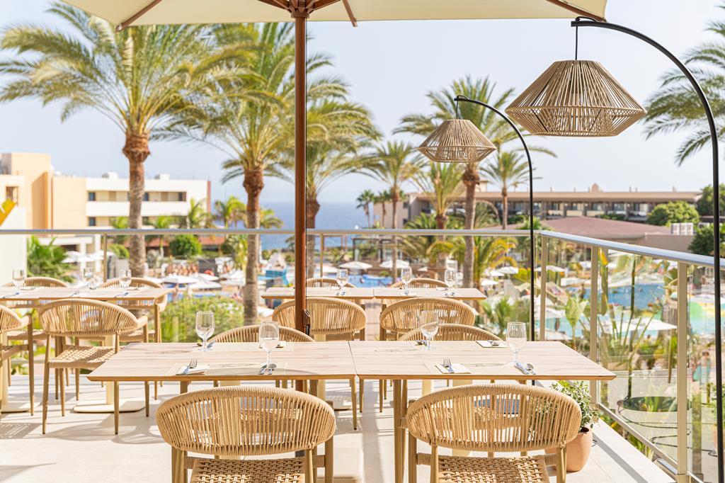 66B4FC9450C15A15870325A6D0C33975