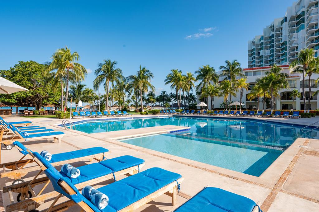 18EDFF9BAC52C8822765A94BE9D549D3