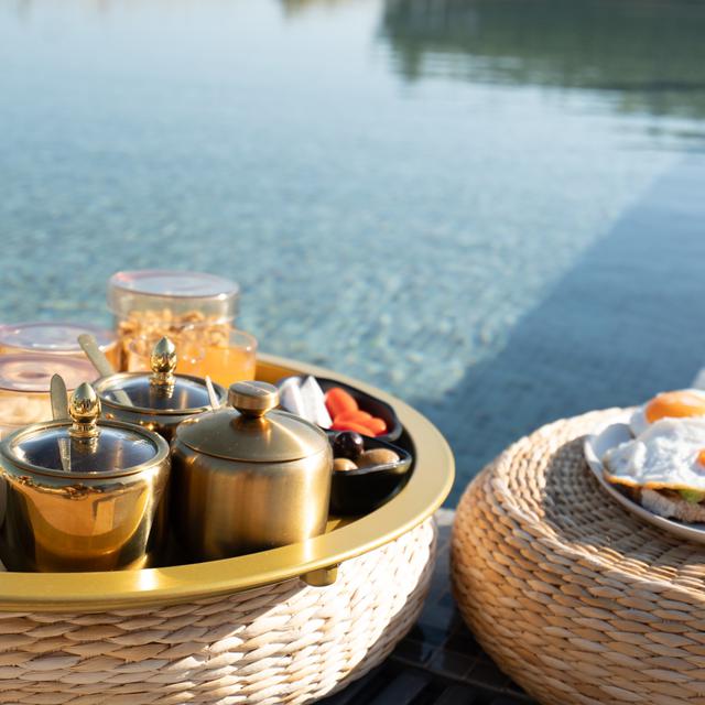 Oikos Sani Suites