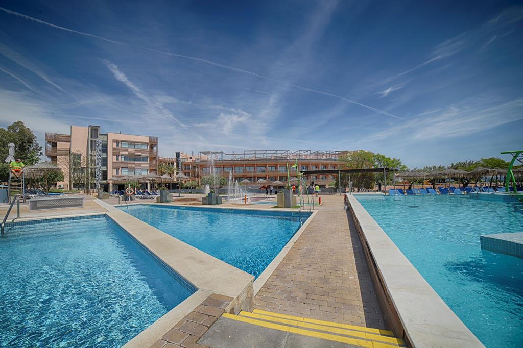 420D1977B8FBE2BAAD96F5309481ACDA