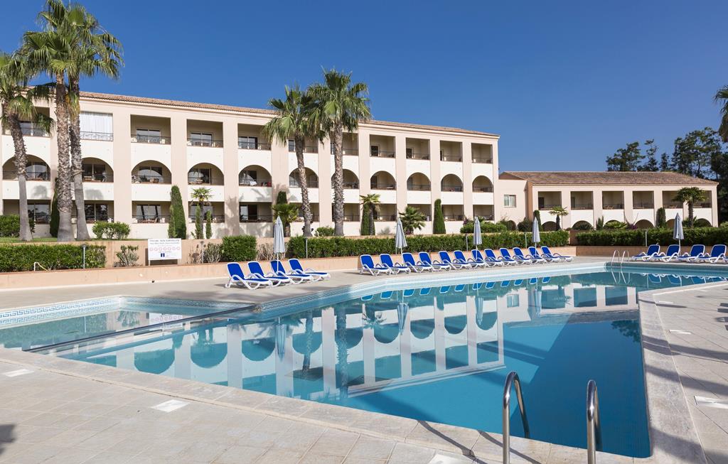 6C93584B83921165B5FB2A3E28F5C145