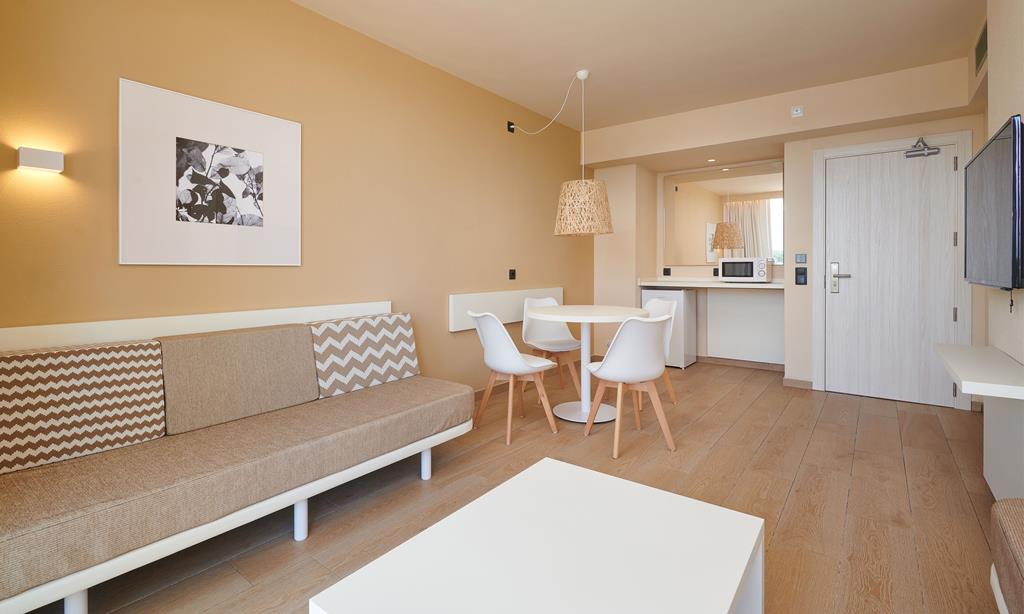 E496F44AC310A06544AFBC31079D170F