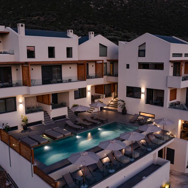Elivia Boutique Suites